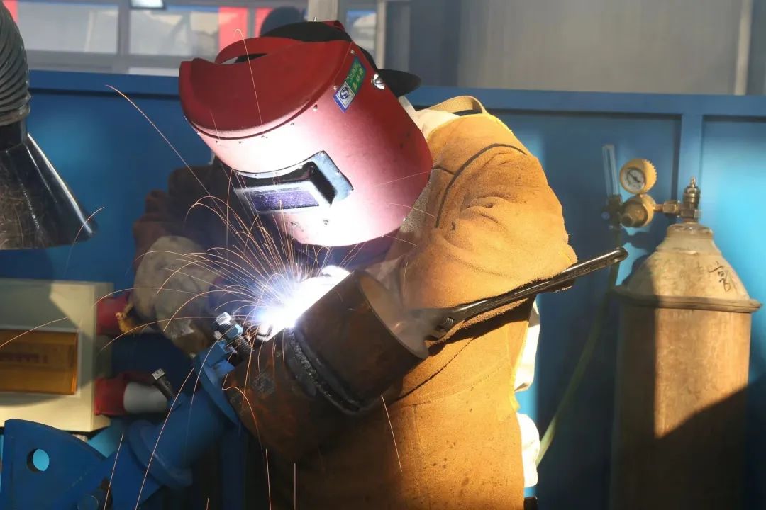 The difference between push pull welding gun and ordinary welding gun